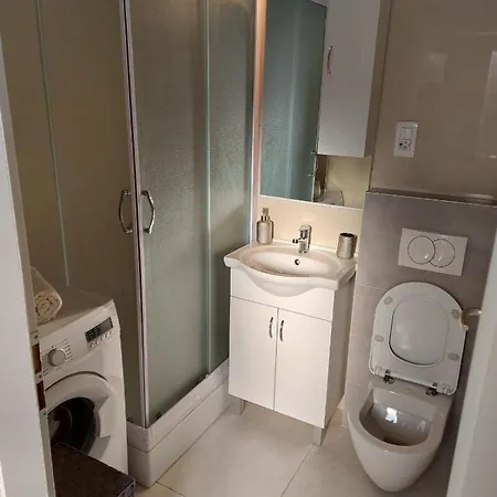 Apartment Heaven Split